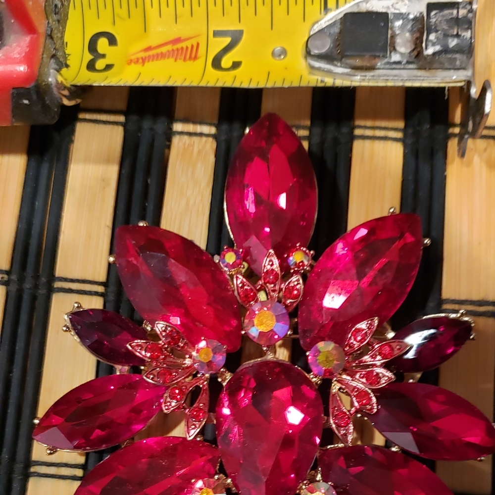 Brooch - Picture 3 of 4